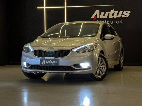 KIA CERATO 1.6 SX 16V FLEX 4P AUTOMÁTICO KIA CERATO 1.6 SX 16V FLEX 4P AUTOMÁTICO